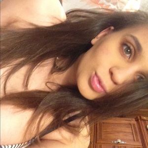 Meet your Posher, Bia